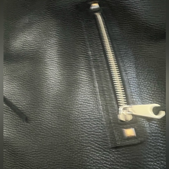 Leather Hobo Tote in amazing condition. - Picture 2 of 16